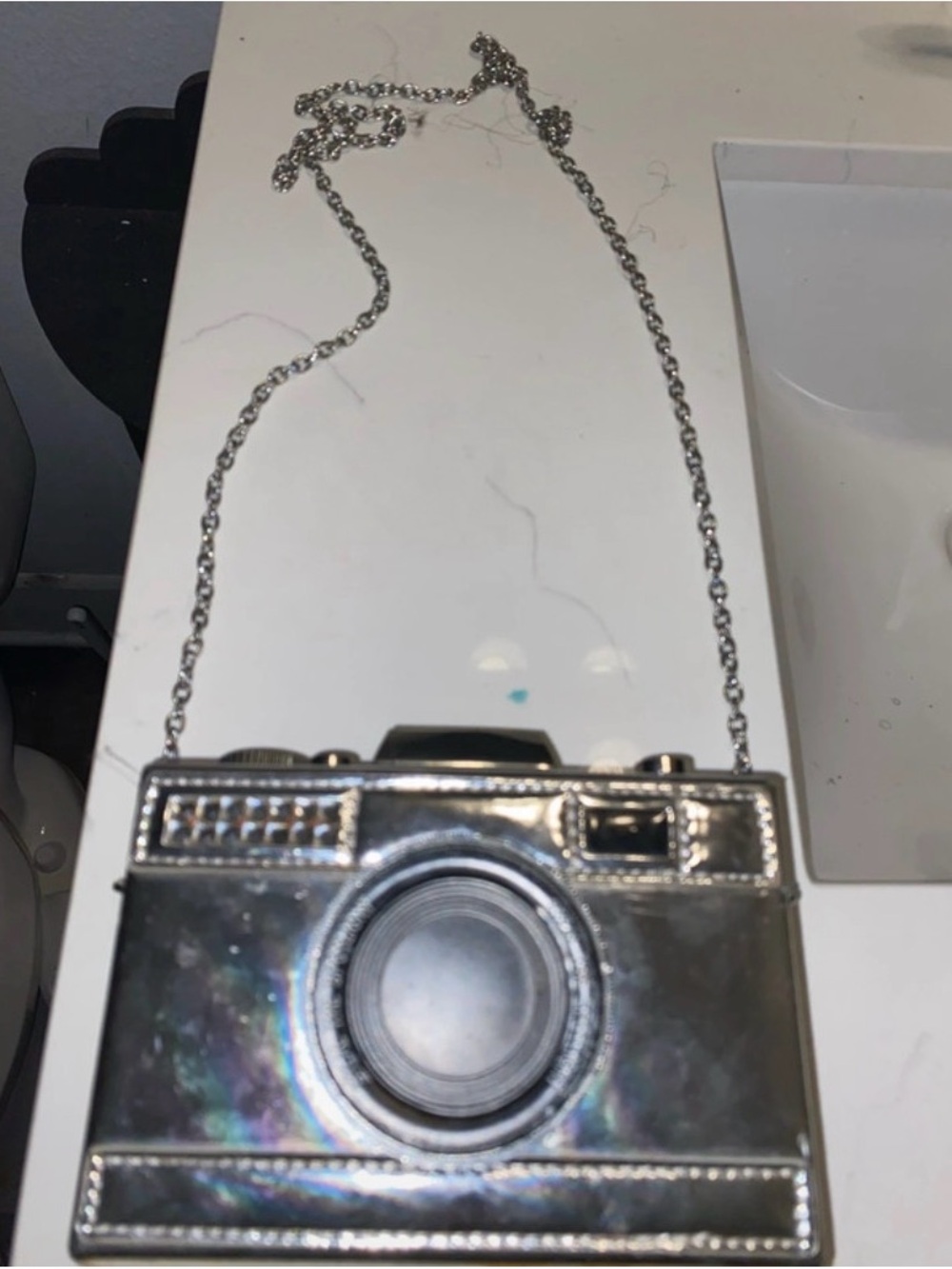 Kellytoy Silver Camera-Shaped Crossbody Bag with Chain Strap